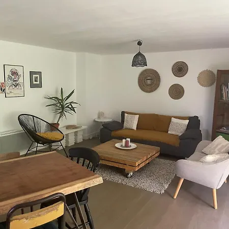 Les Penates En Segala